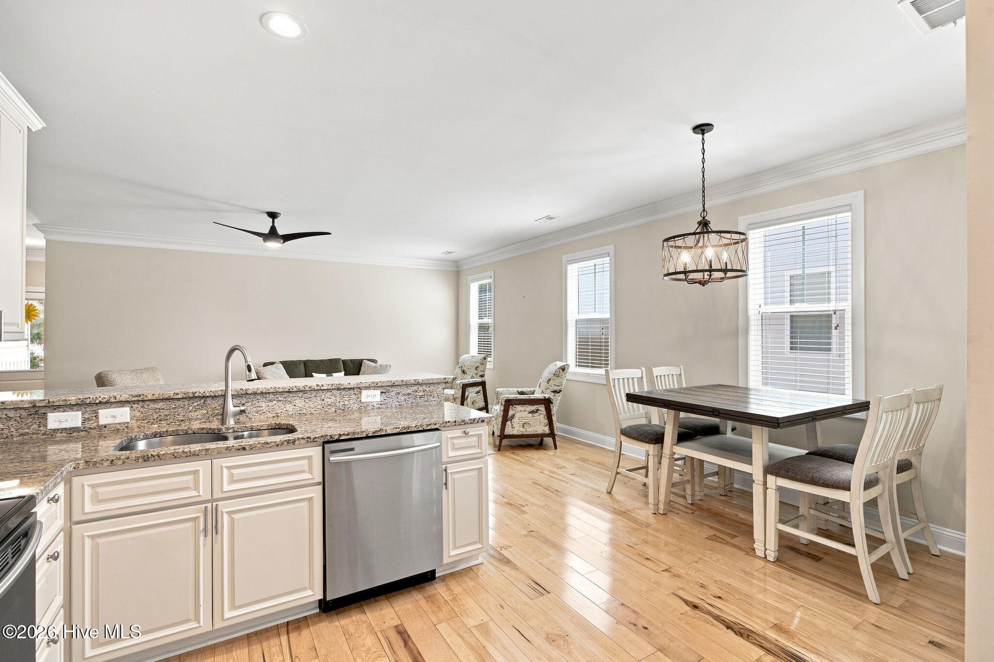 215 Ne 54th Street Property Photo 16