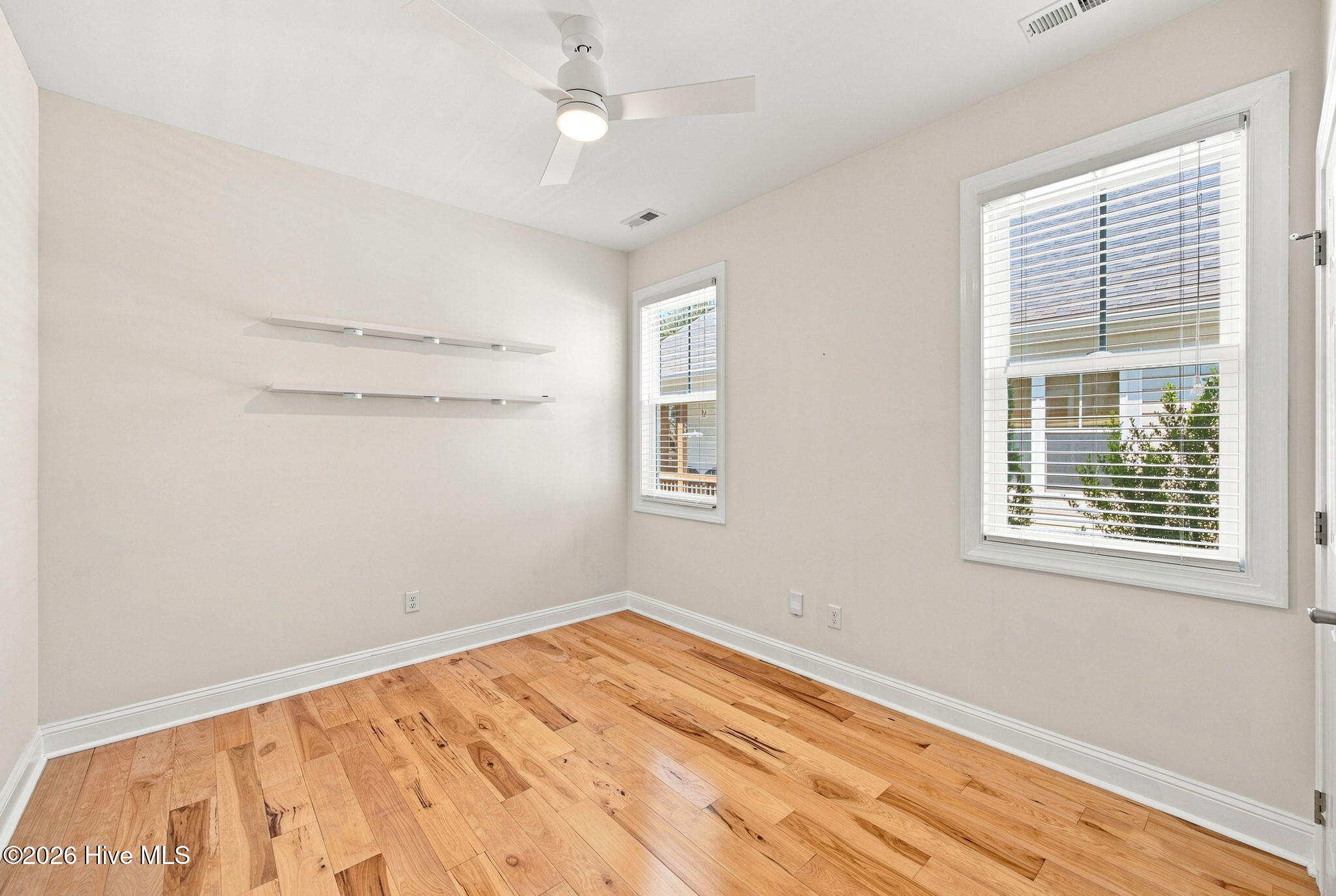 215 Ne 54th Street Property Photo 28