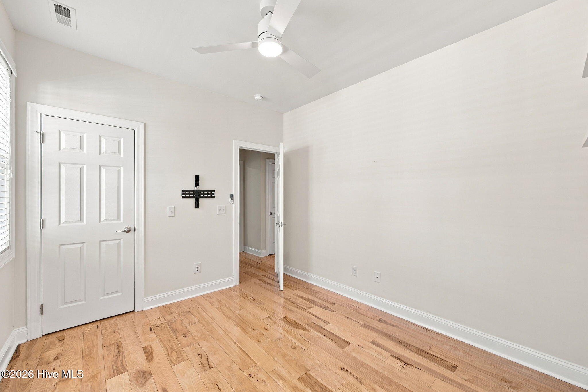 215 Ne 54th Street Property Photo 29