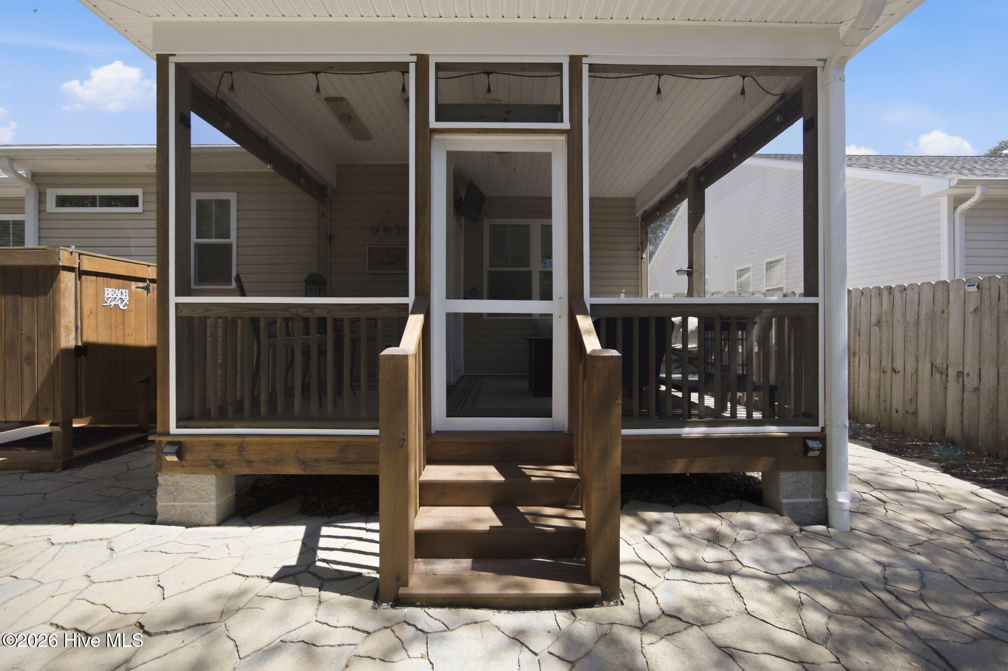 215 Ne 54th Street Property Photo 38