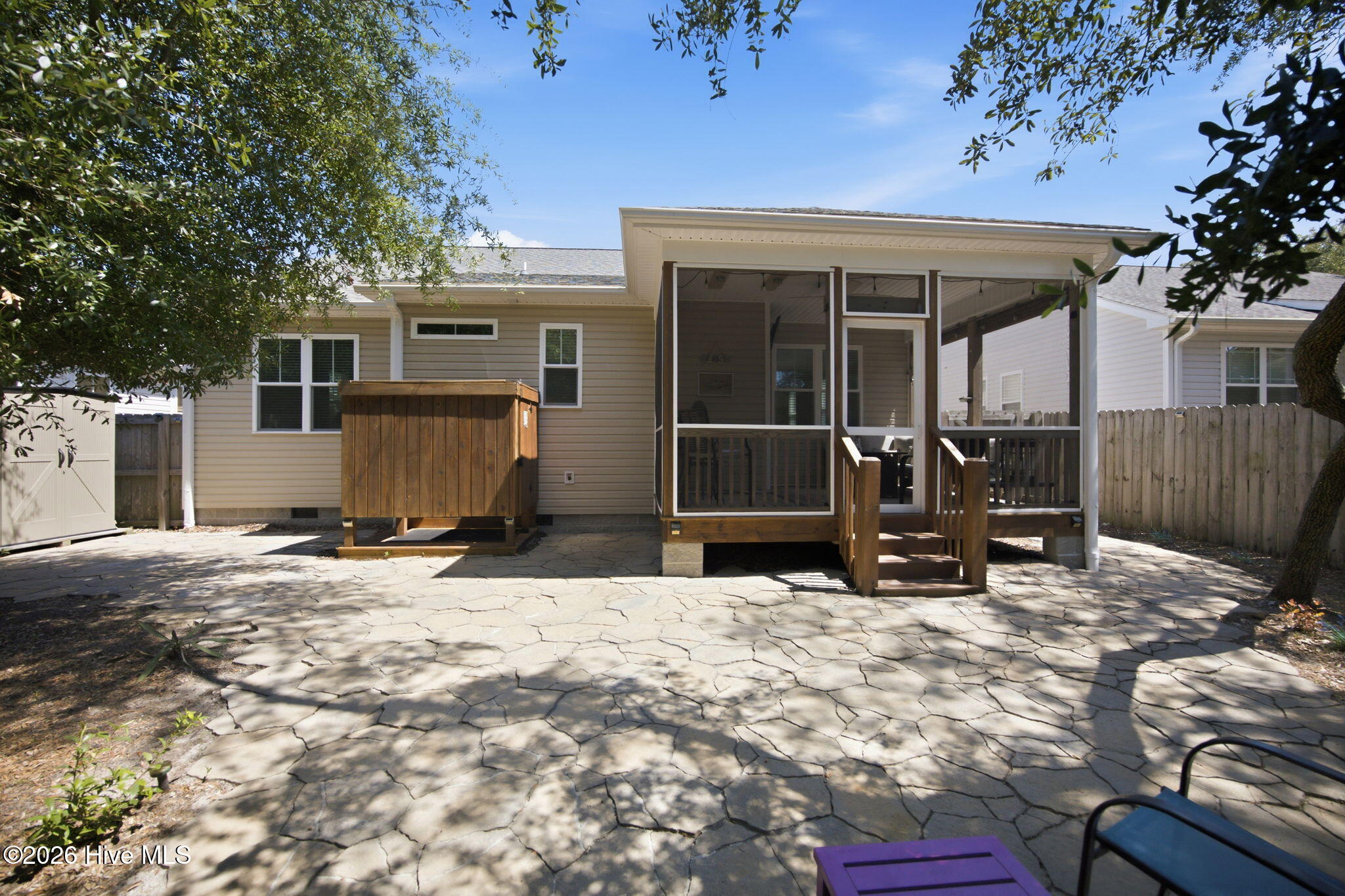 215 Ne 54th Street Property Photo 40