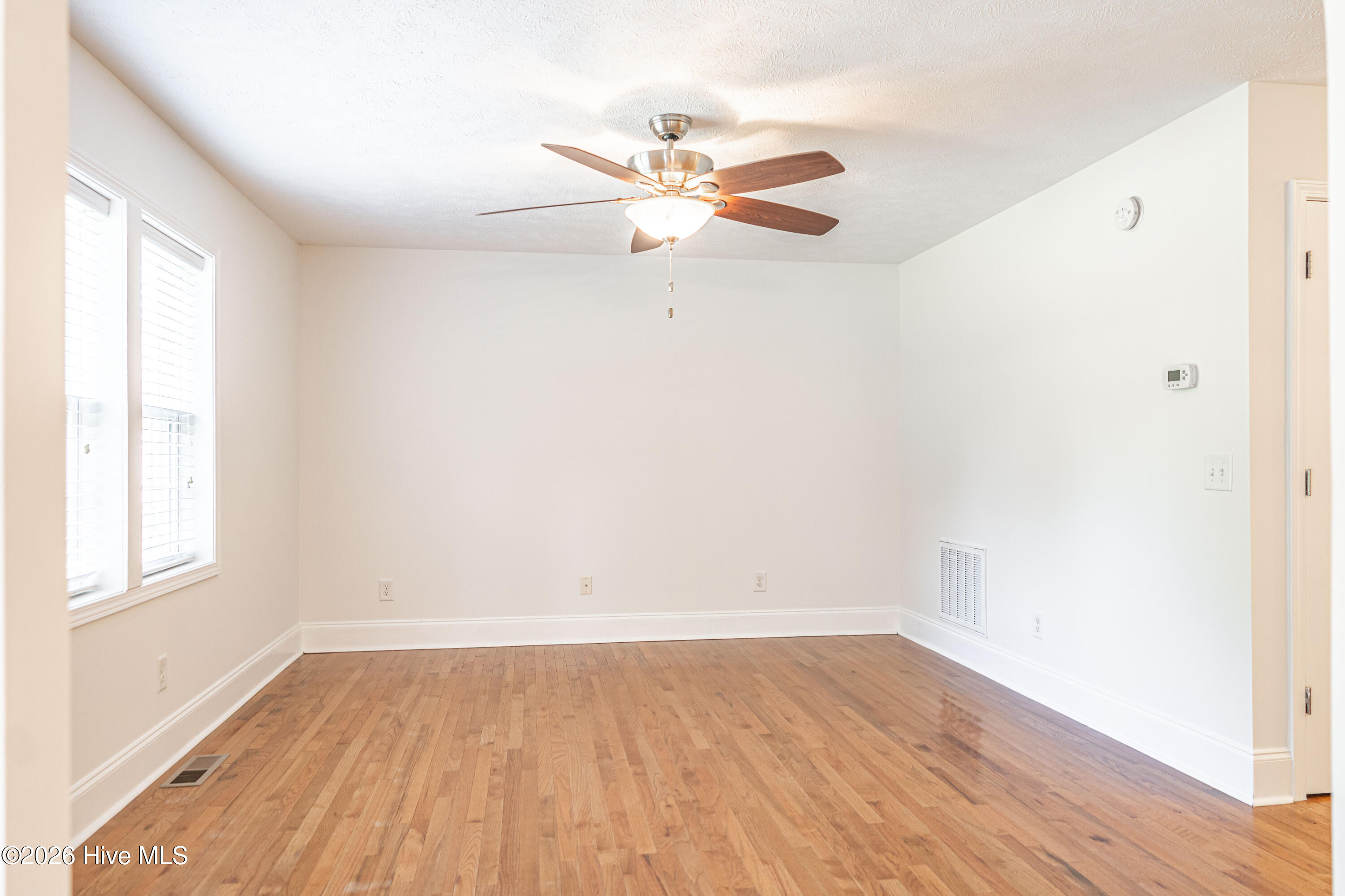 540 W Connecticut Avenue Property Photo 10