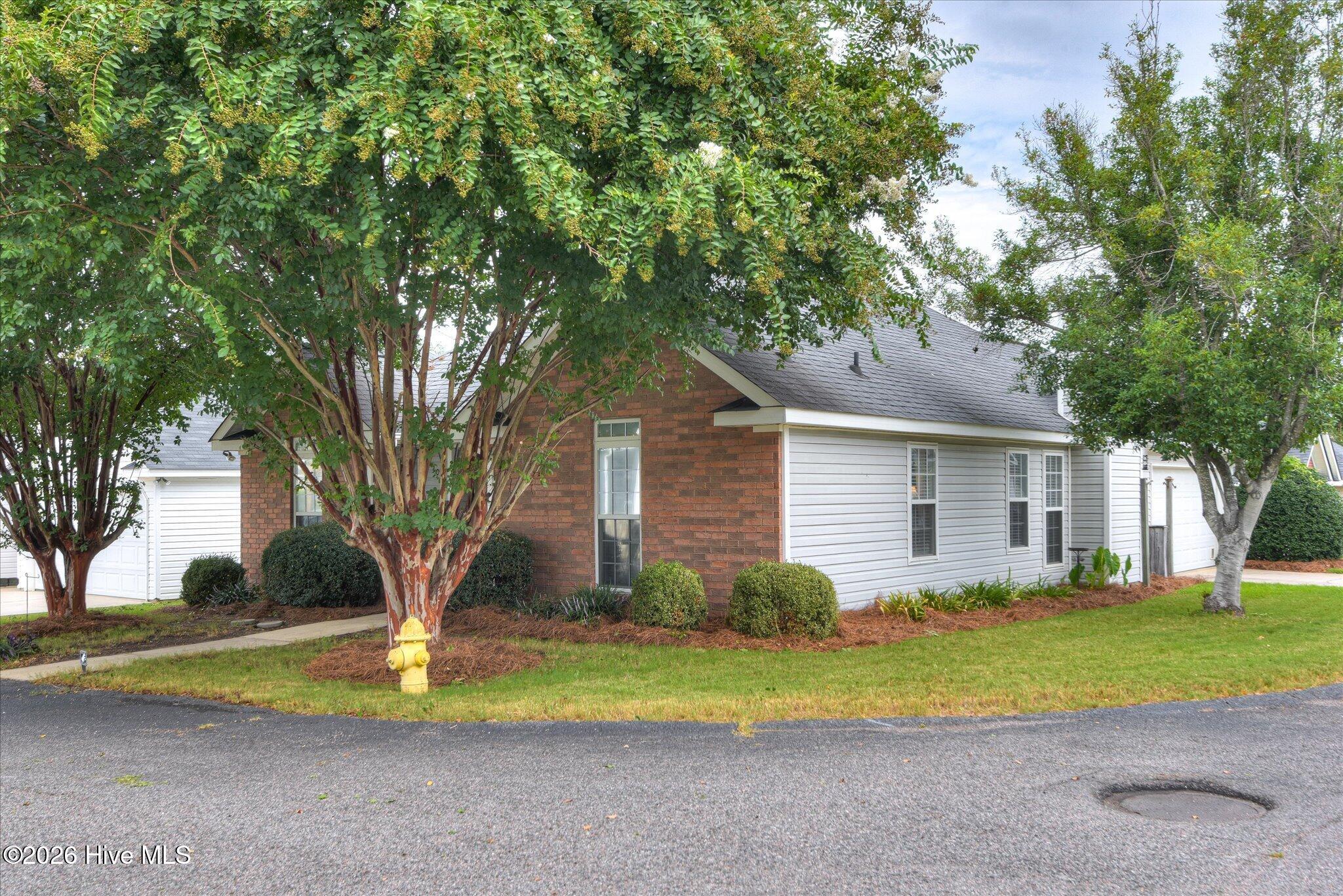 302 Alcock Way Property Photo 2