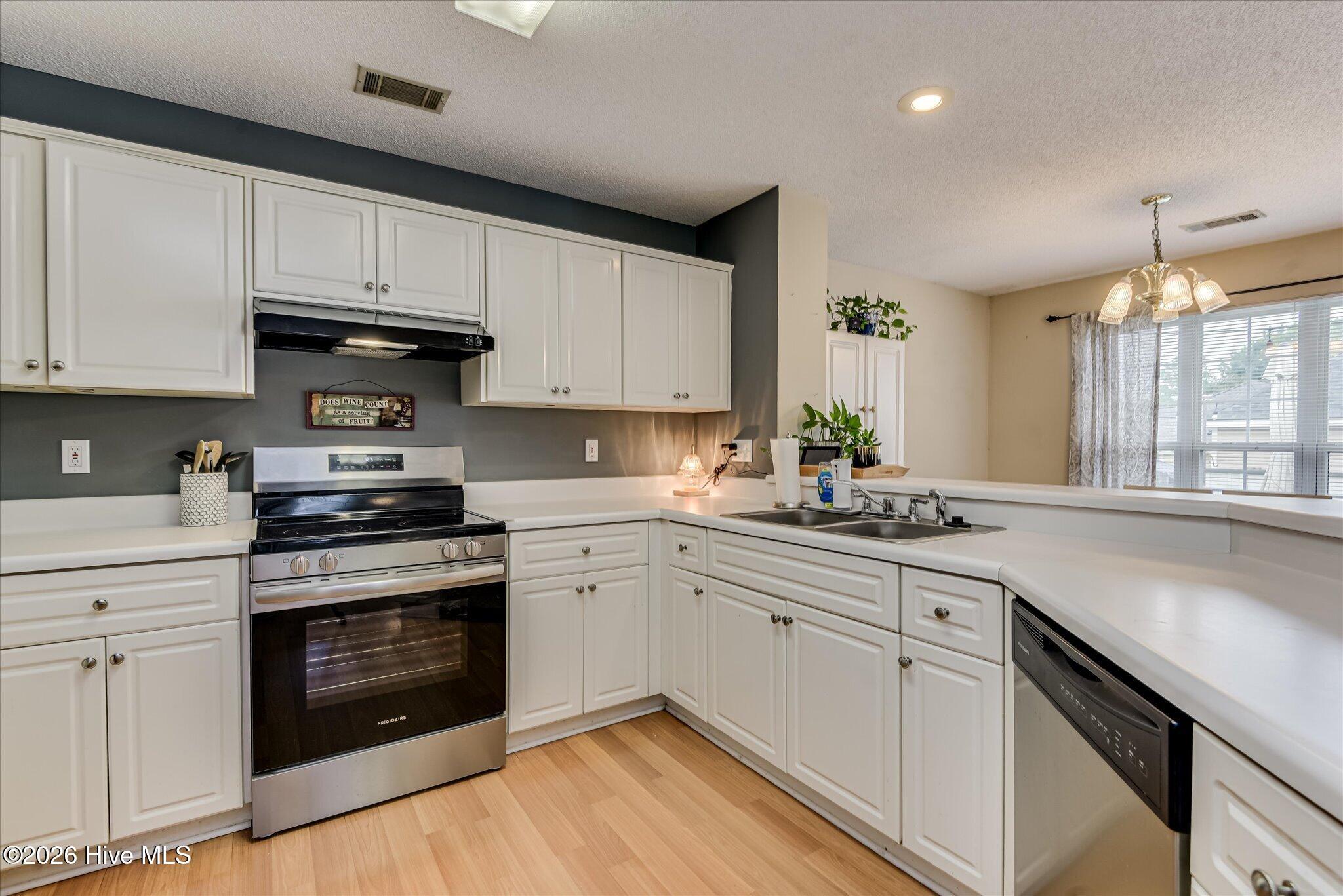 302 Alcock Way Property Photo 18