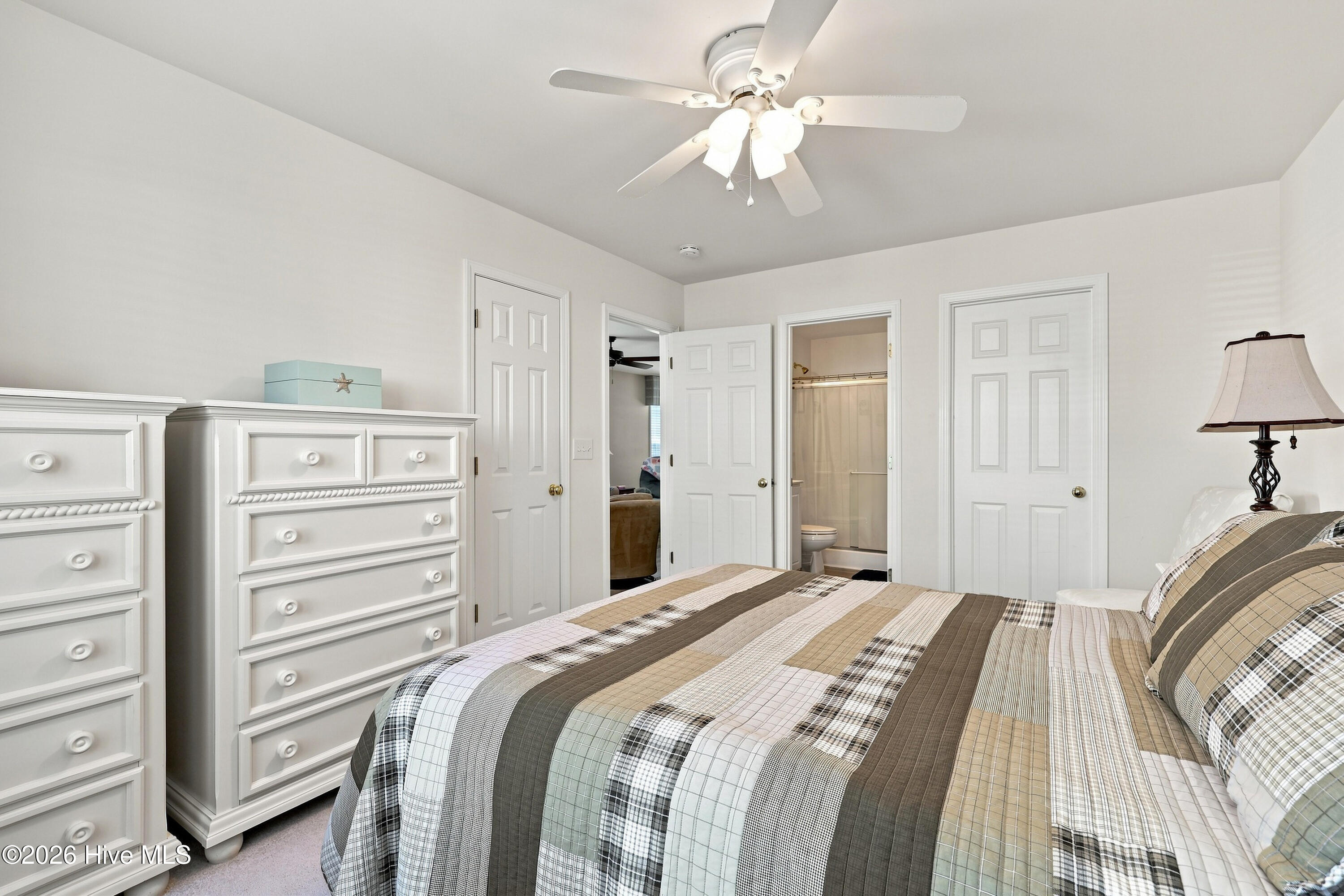 136 Cobblers Circle Property Photo 12