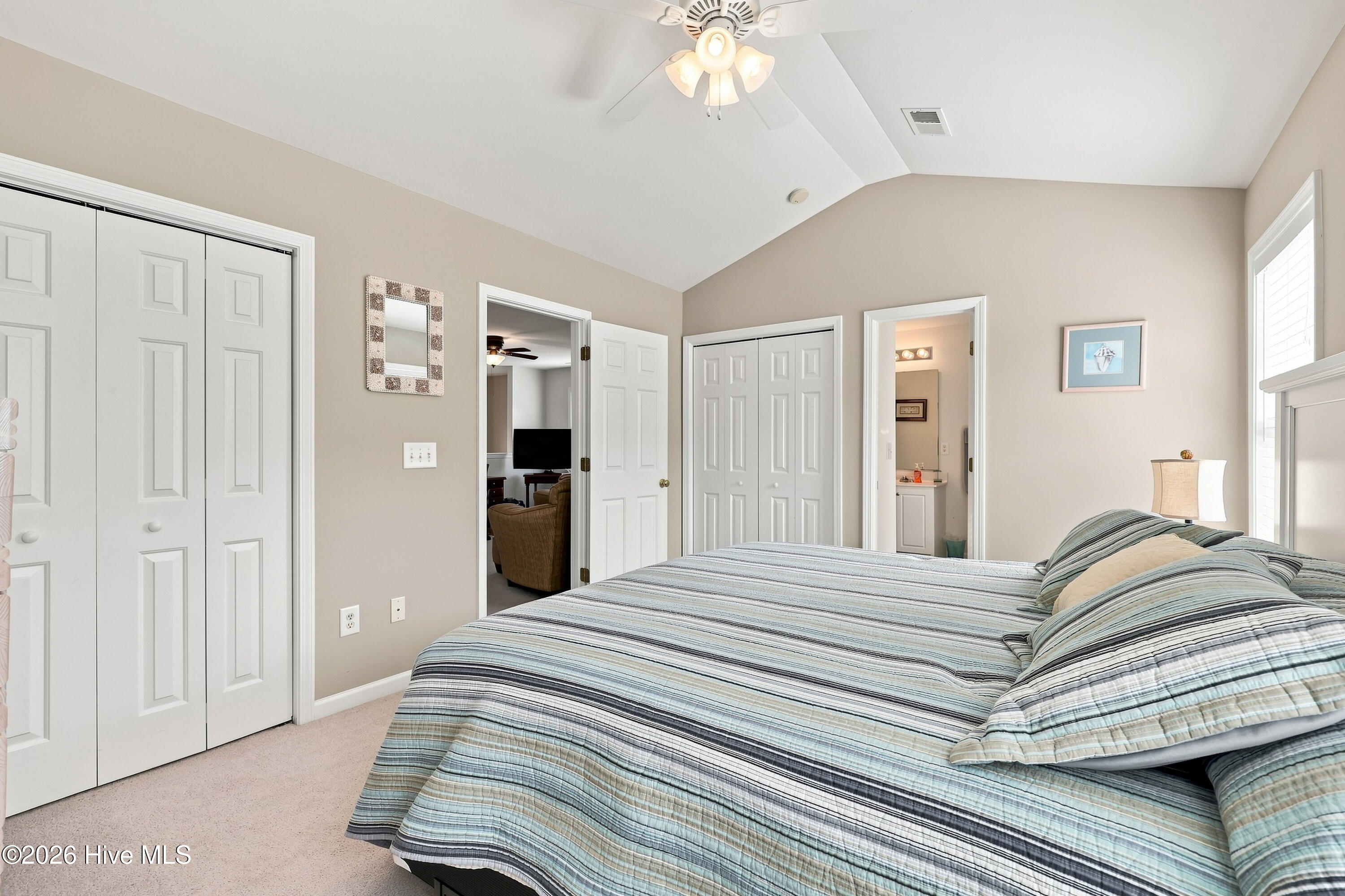 136 Cobblers Circle Property Photo 19