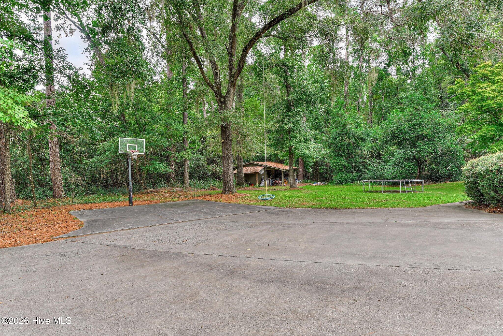 110 Oak Lane Property Photo 70