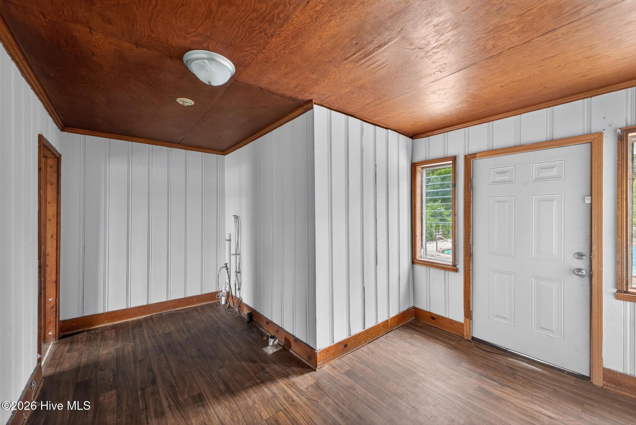 4041 Mike Padgett Highway Property Photo 6