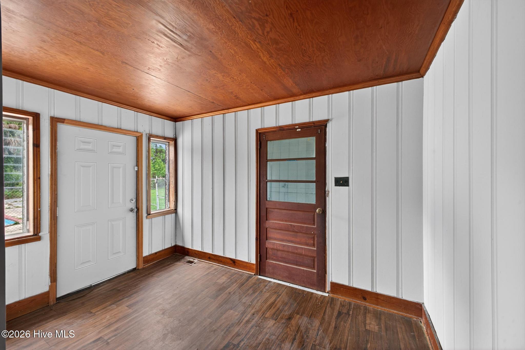 4041 Mike Padgett Highway Property Photo 8