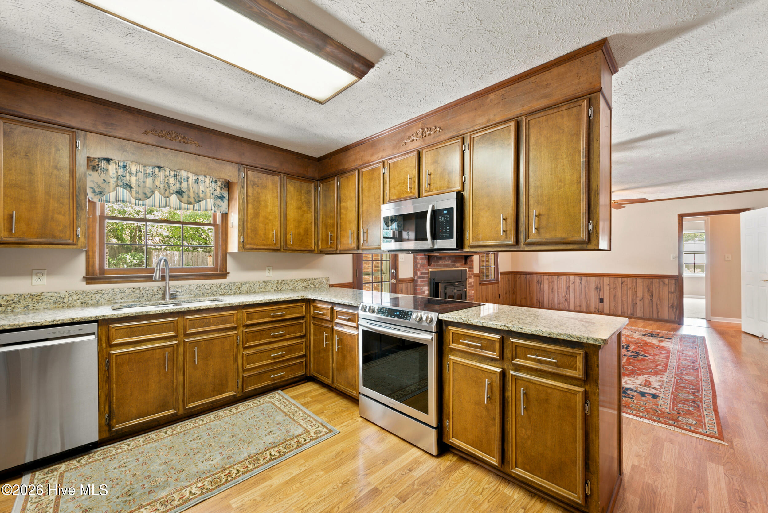 204 Cherry Hills Drive Property Photo 3