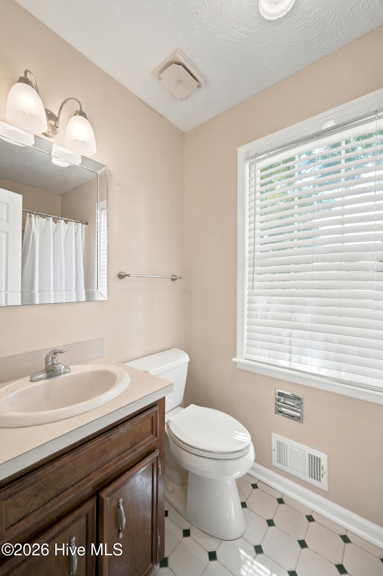 204 Cherry Hills Drive Property Photo 34
