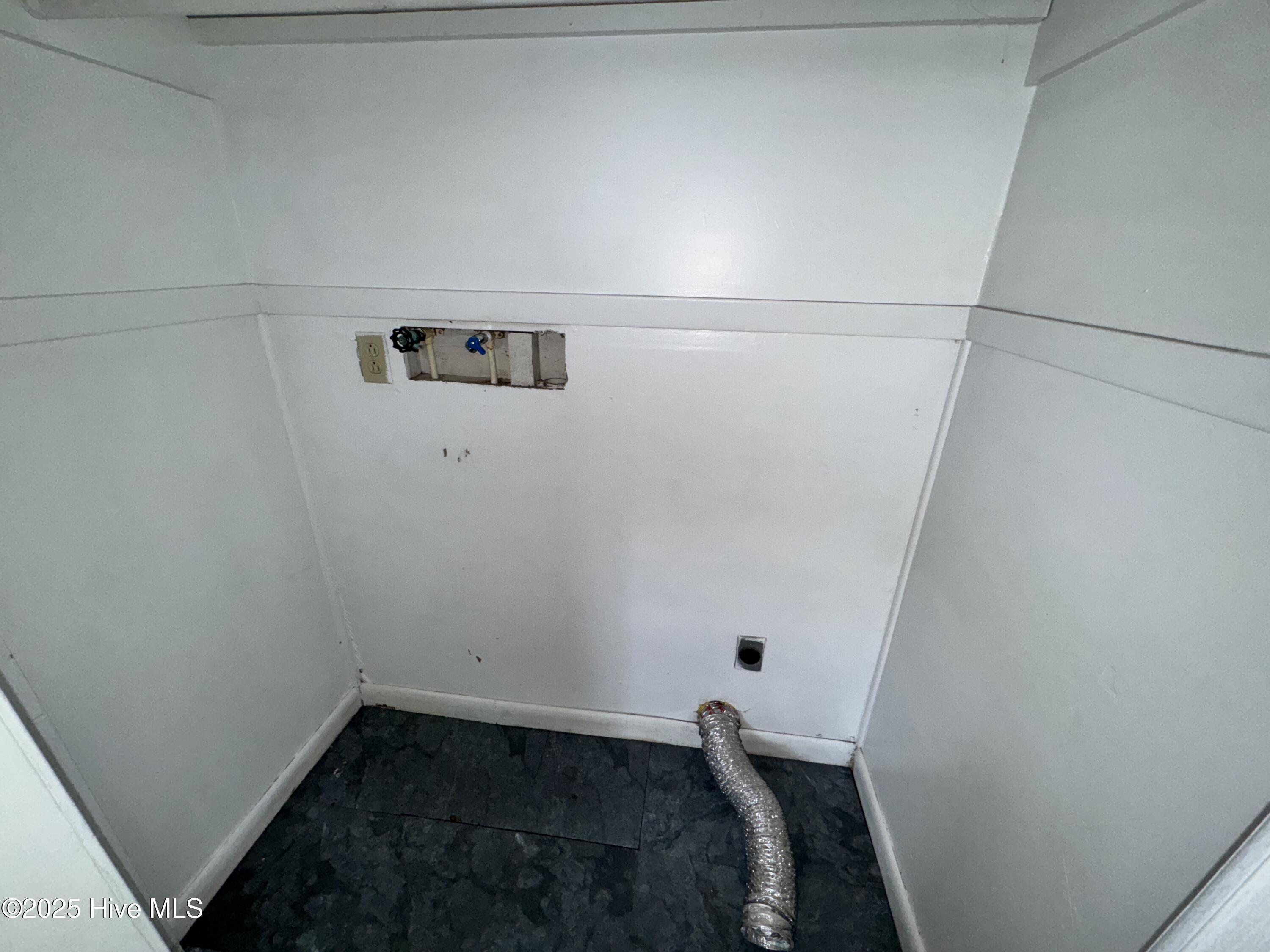 218 Edgewood Drive Property Photo 12