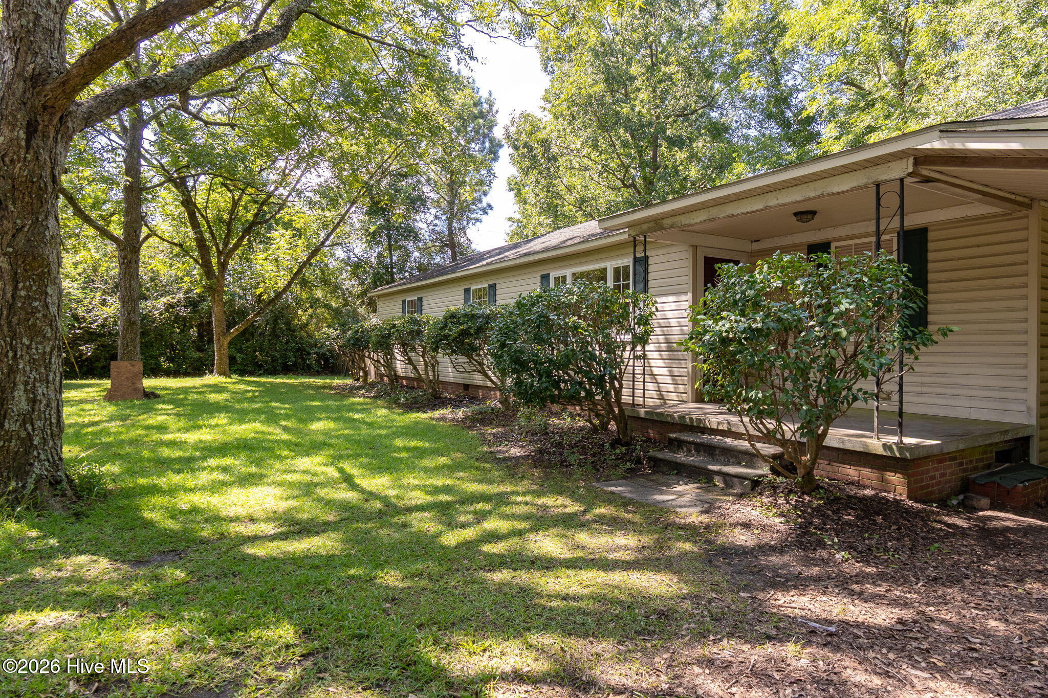 101 S Jackson Drive Property Photo 3