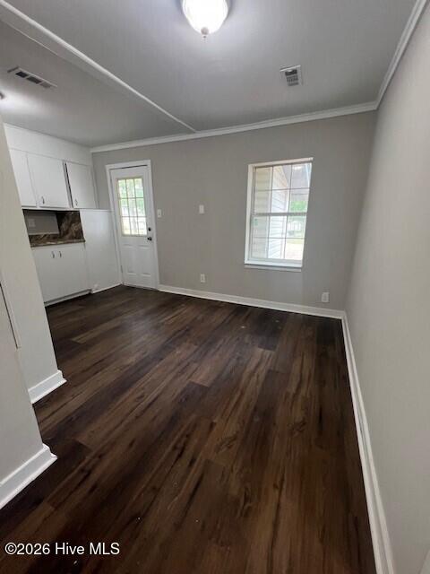 604 Ellington Avenue Property Photo 6