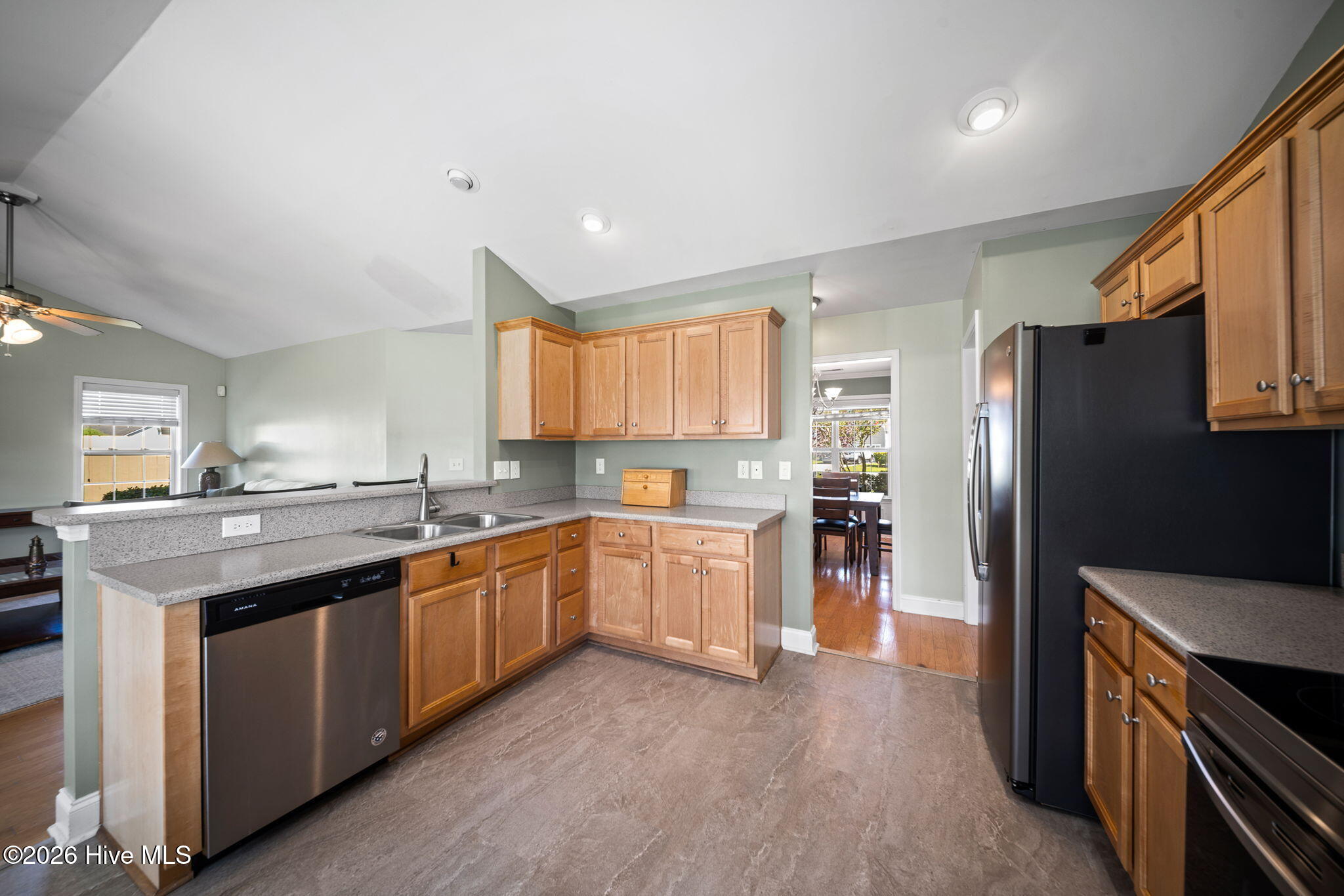 2618 Ravens Glass Court Property Photo 13