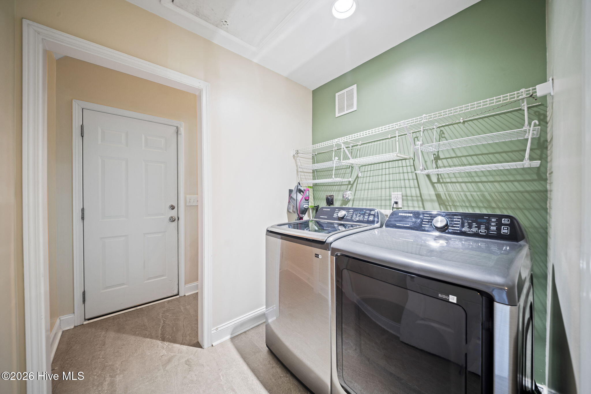 2618 Ravens Glass Court Property Photo 30