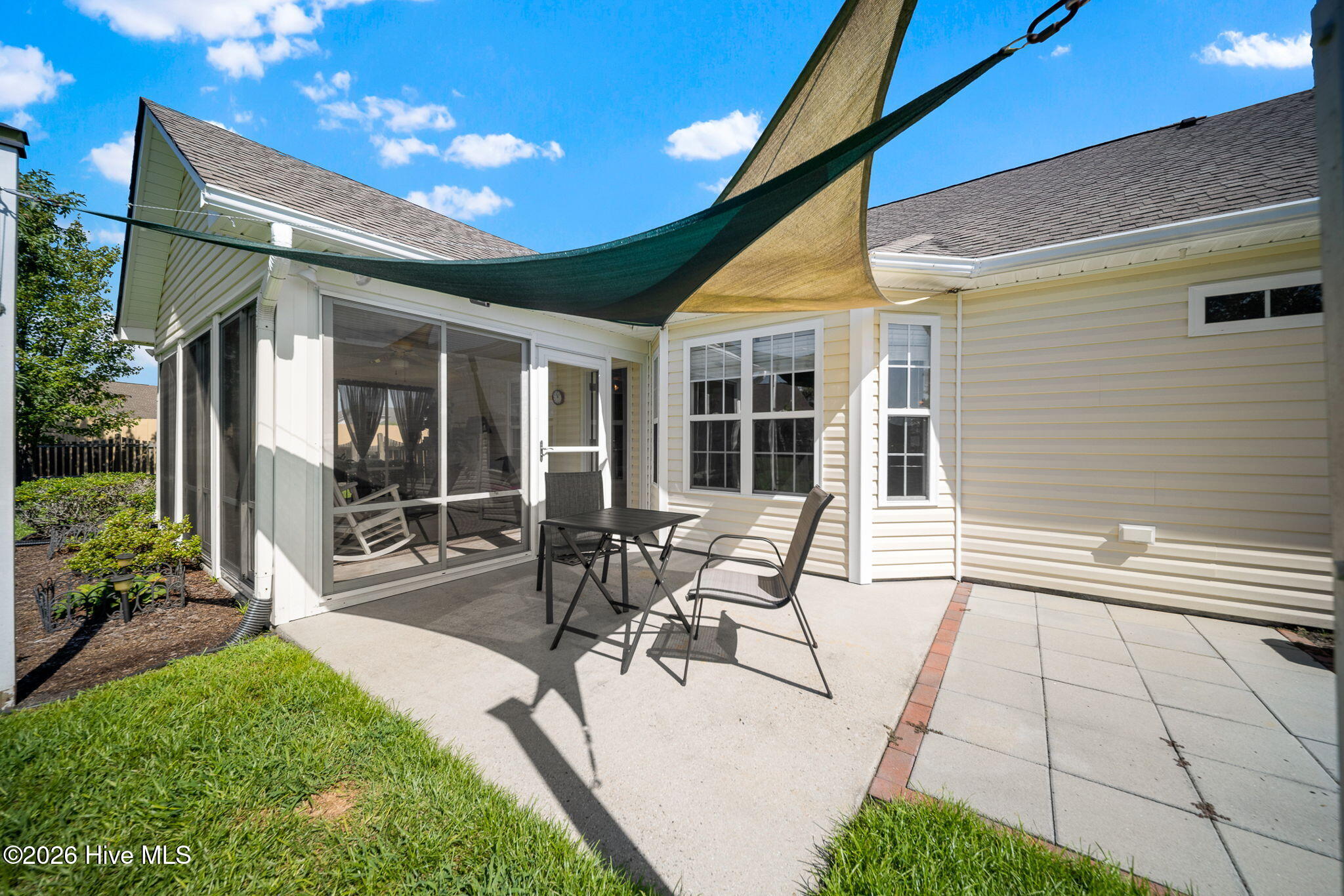 2618 Ravens Glass Court Property Photo 33