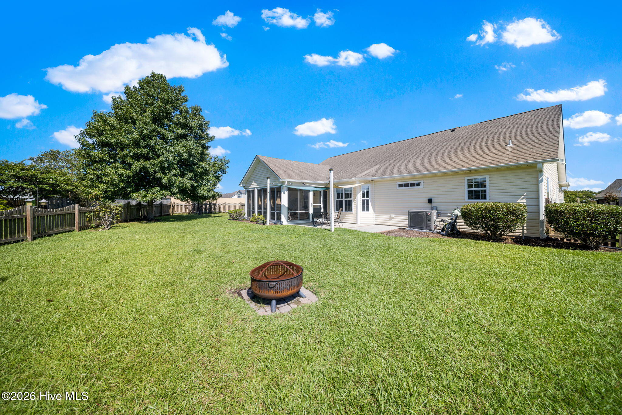 2618 Ravens Glass Court Property Photo 36