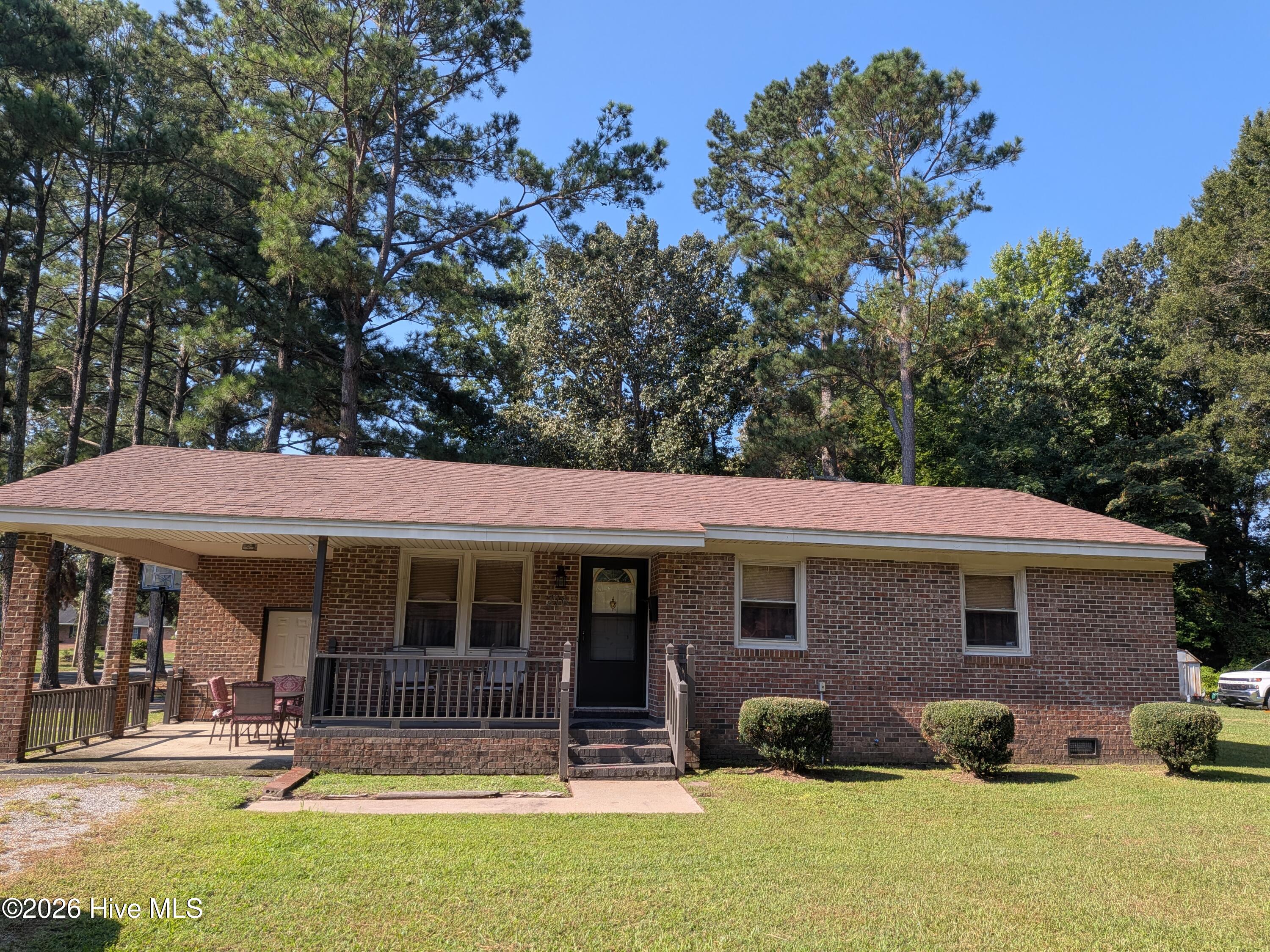216 E Troy Street E Property Photo 1