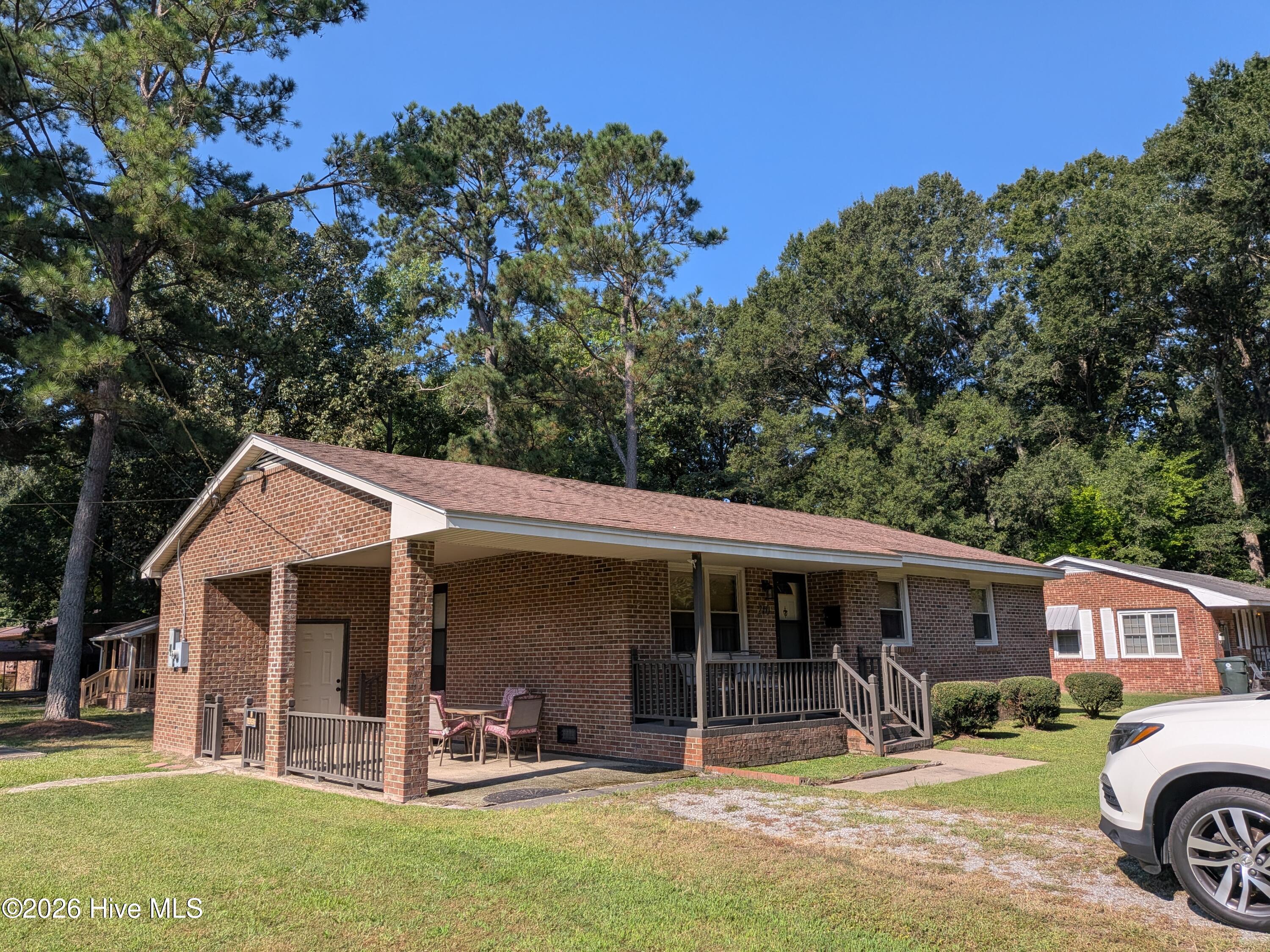 216 E Troy Street E Property Photo 2
