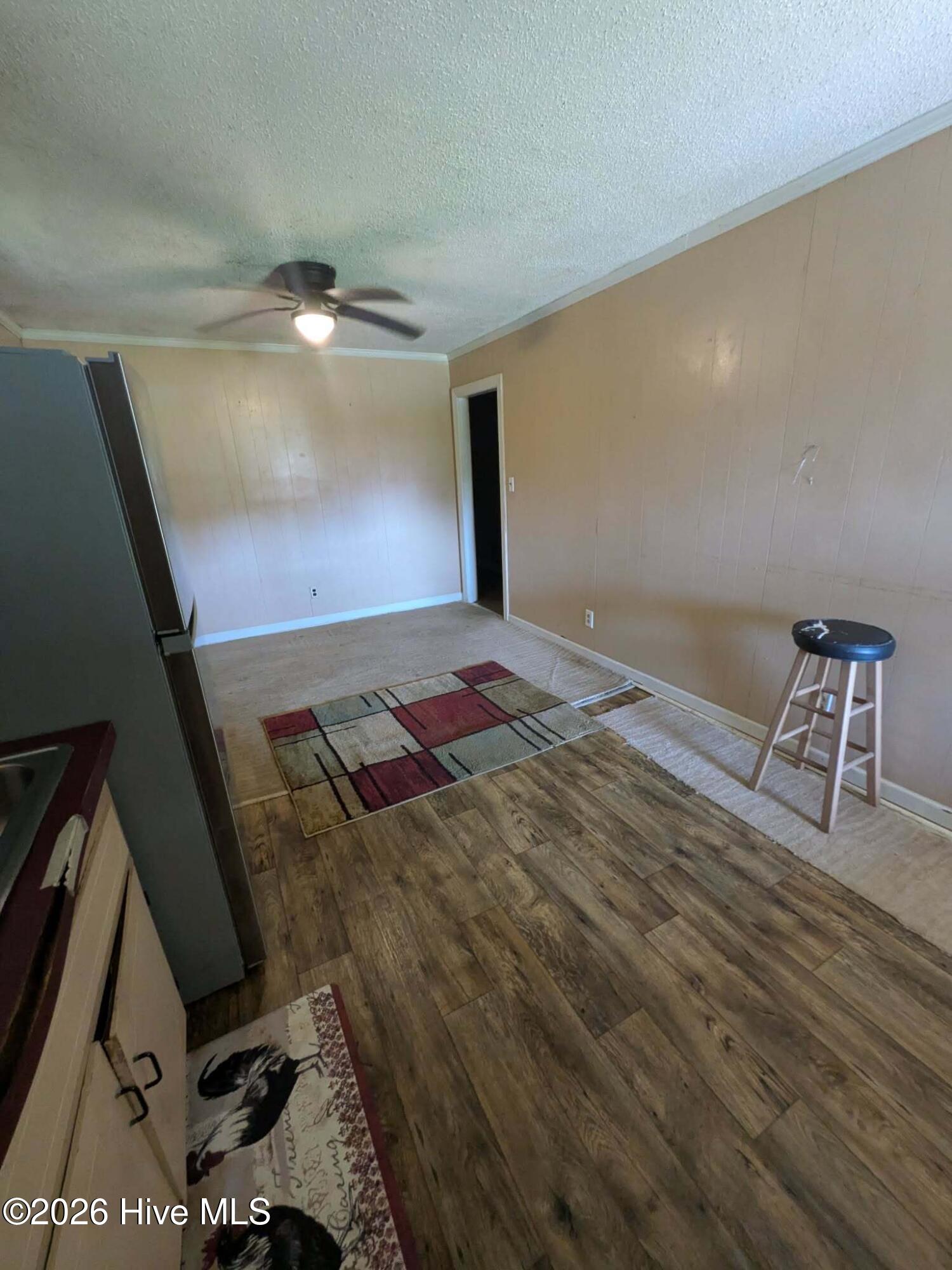 216 E Troy Street E Property Photo 5