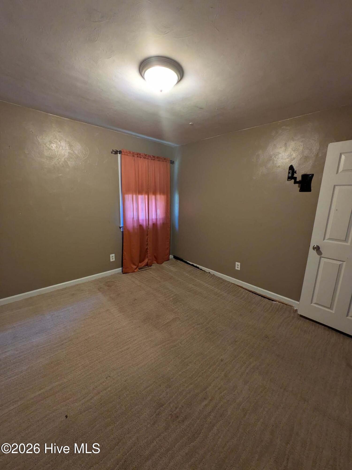 216 E Troy Street E Property Photo 11