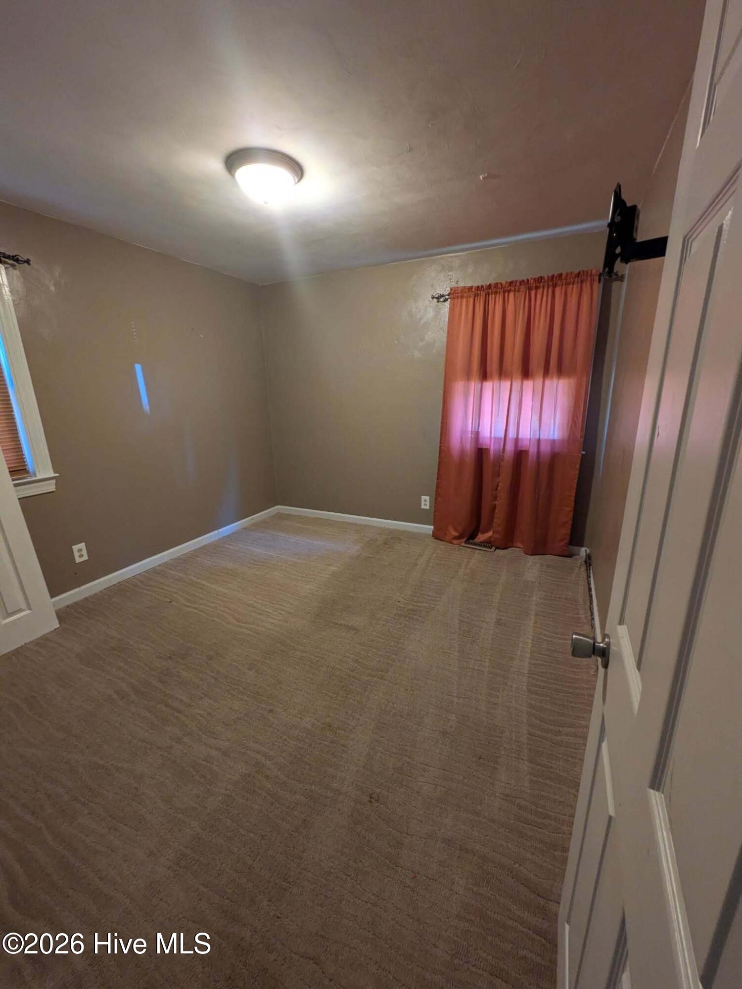 216 E Troy Street E Property Photo 12