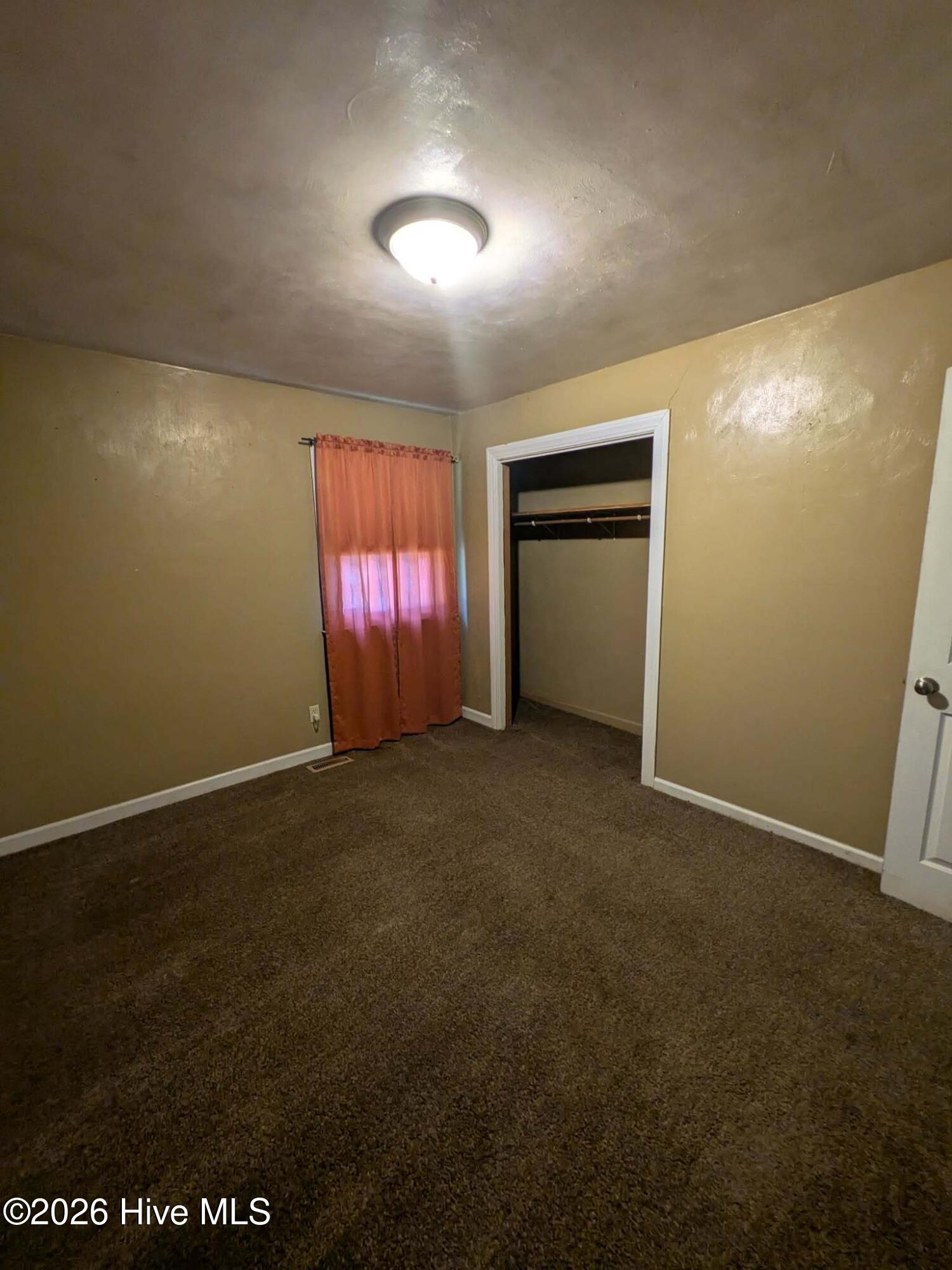216 E Troy Street E Property Photo 23
