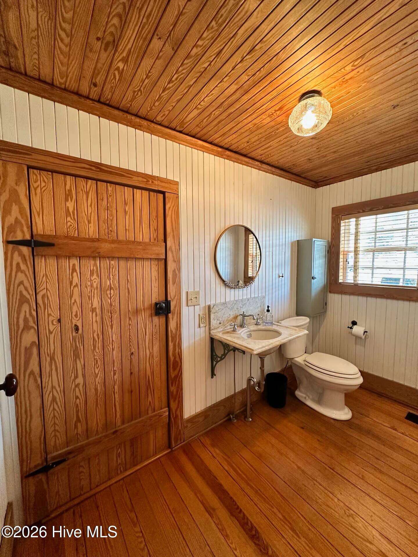 208 Hill Street Property Photo 22