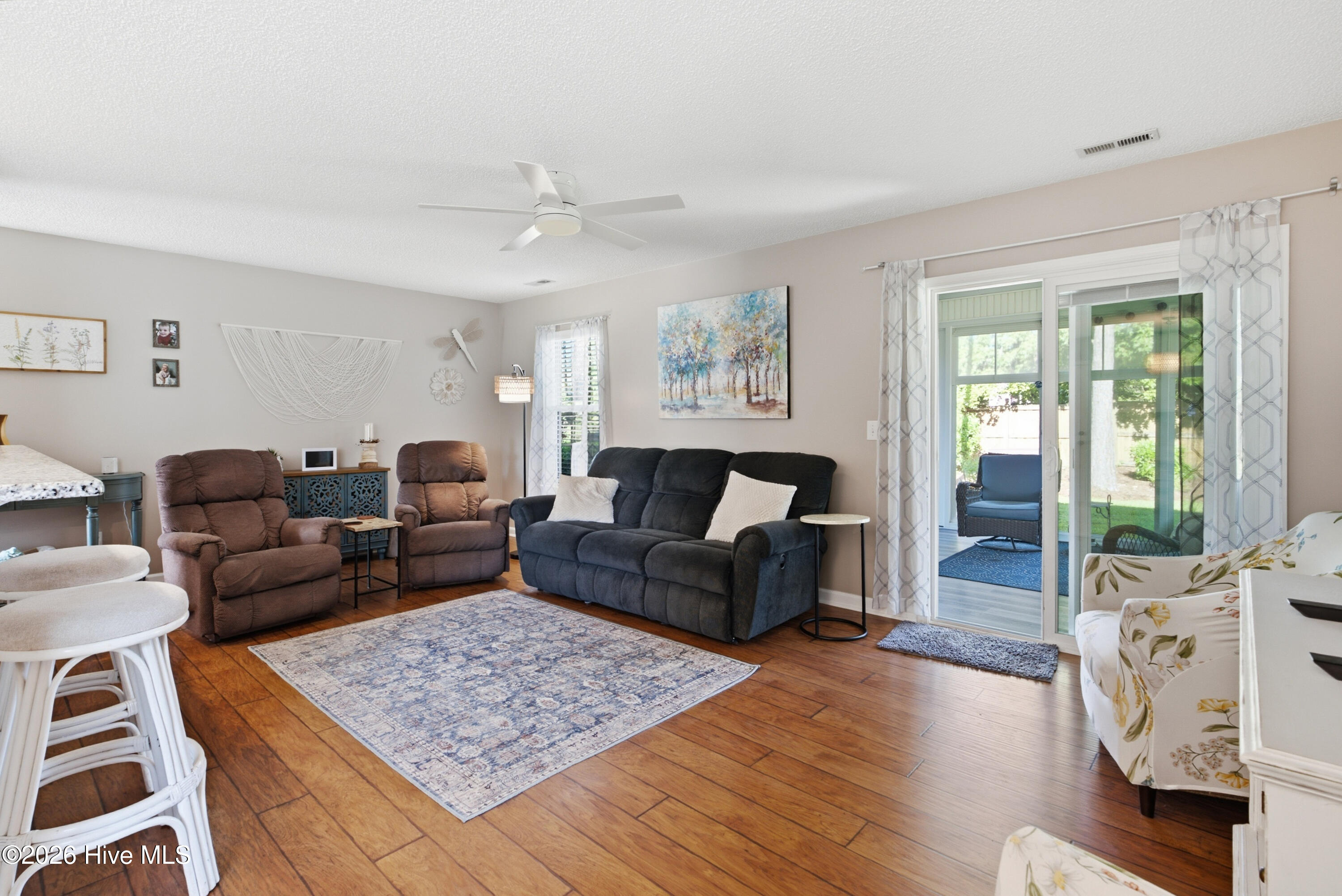 1009 Winterberry Circle Property Photo 9