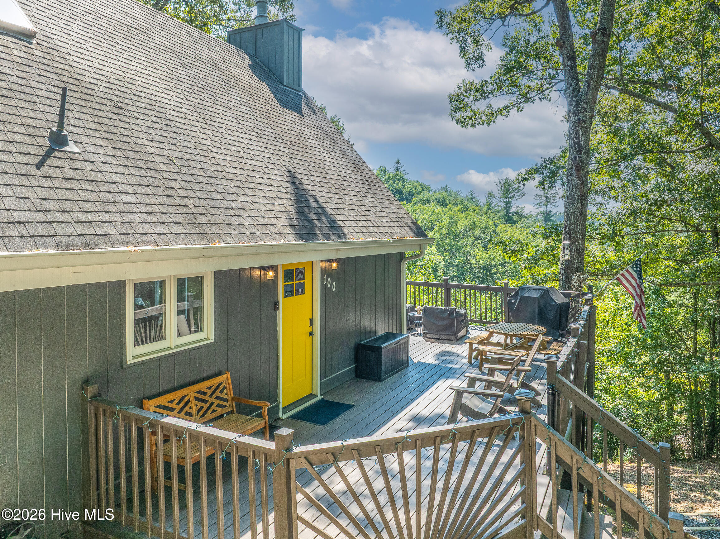 100 Stephens Lane Property Photo 7