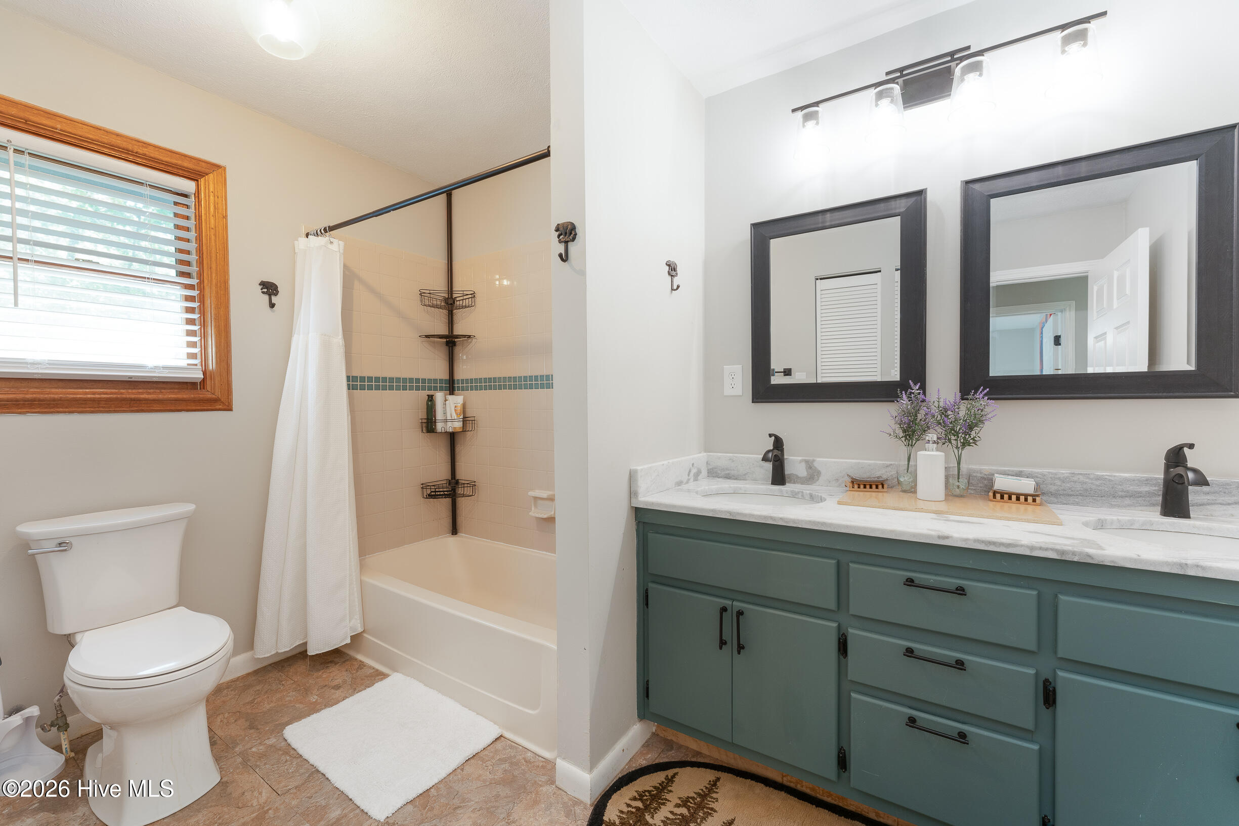 100 Stephens Lane Property Photo 24