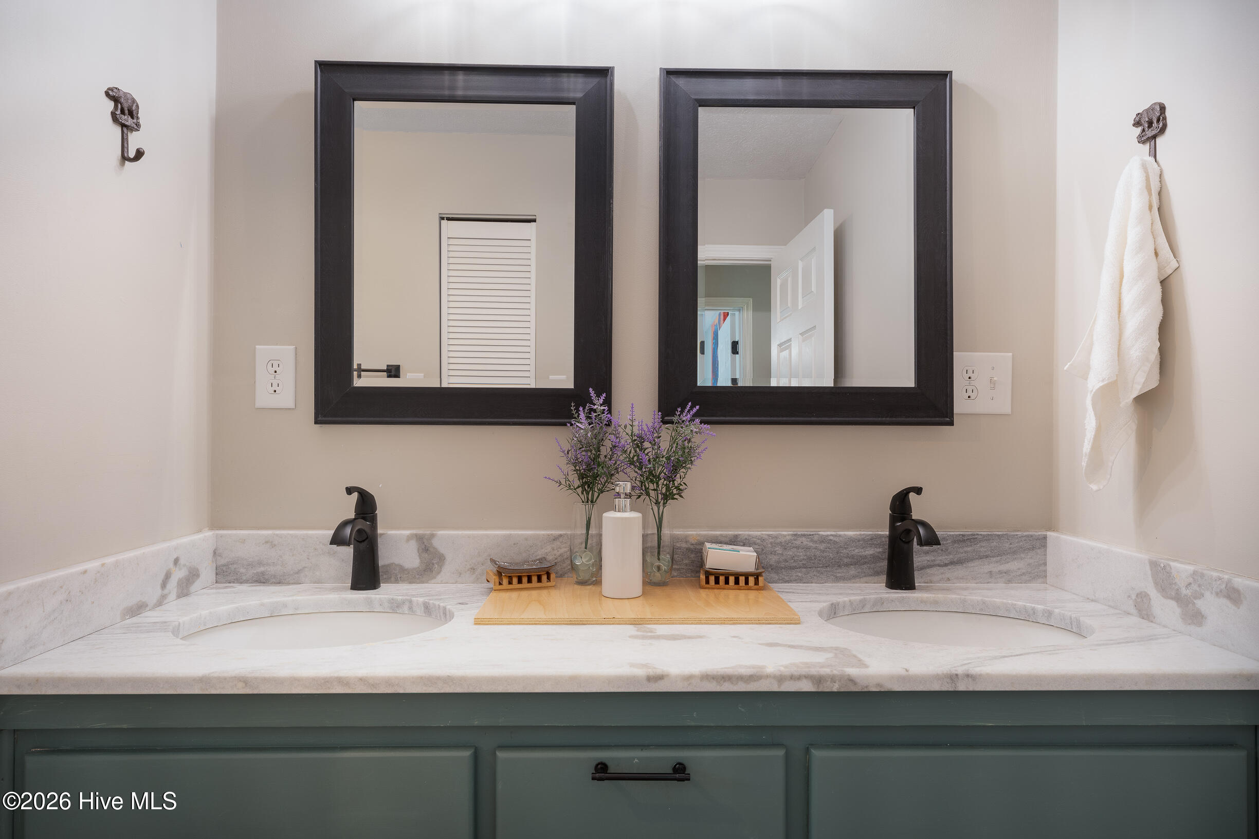 100 Stephens Lane Property Photo 25
