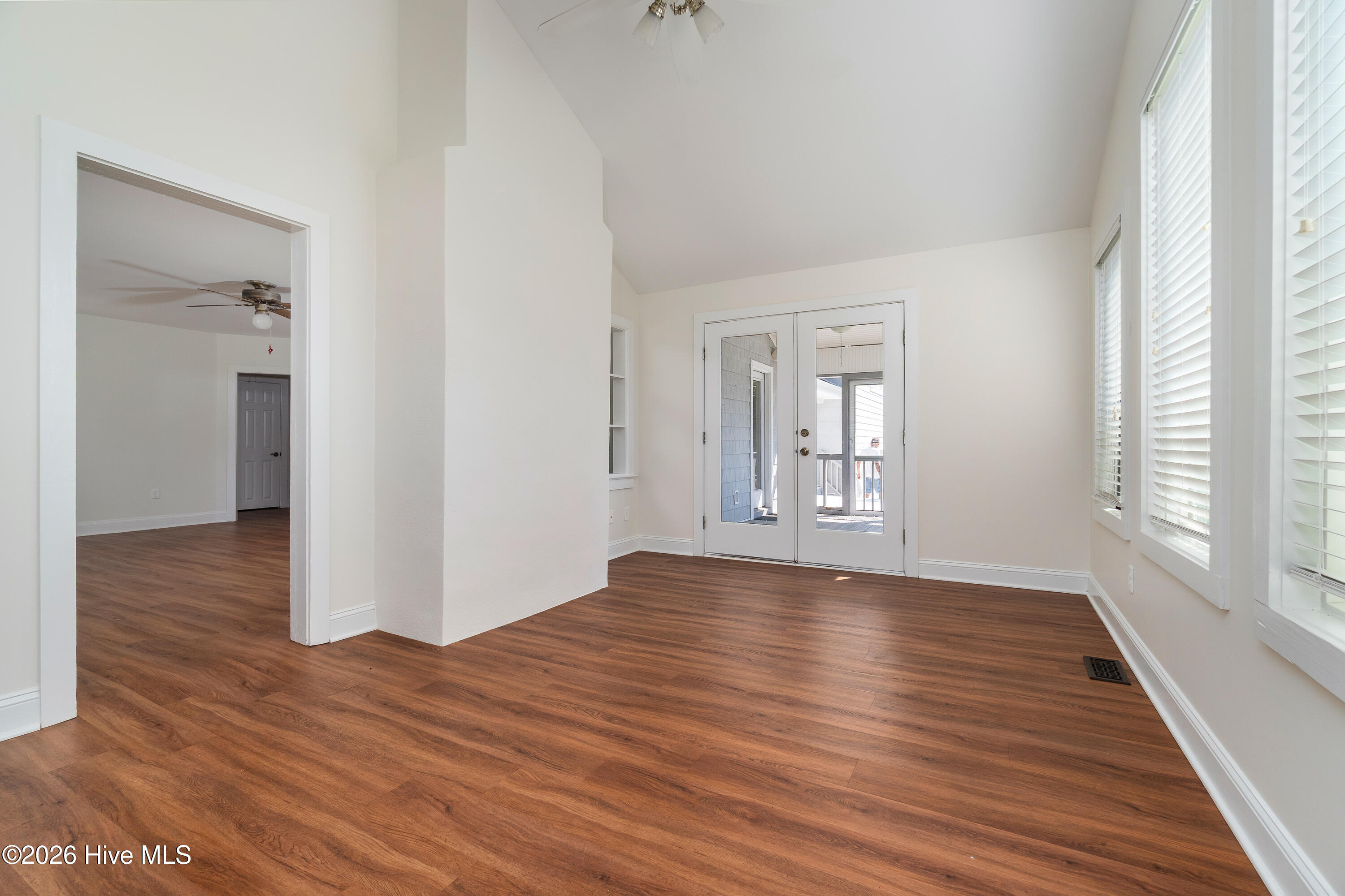 213 Mansfield Parkway Property Photo 17