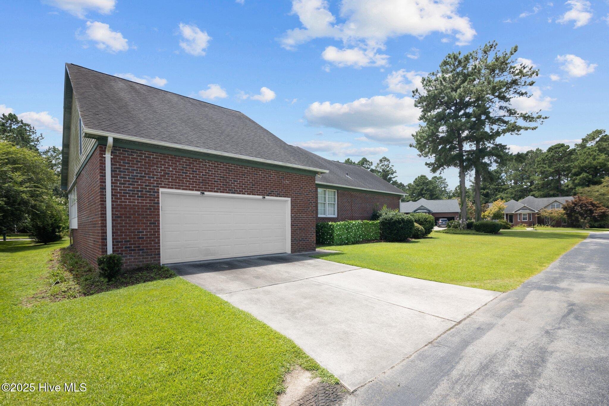 104 Boleyn Loop Property Photo 4