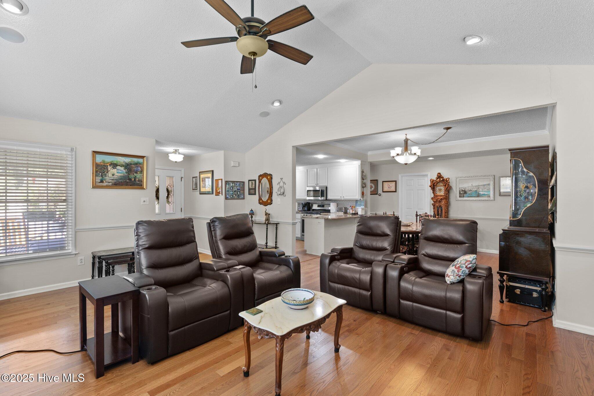 104 Boleyn Loop Property Photo 9
