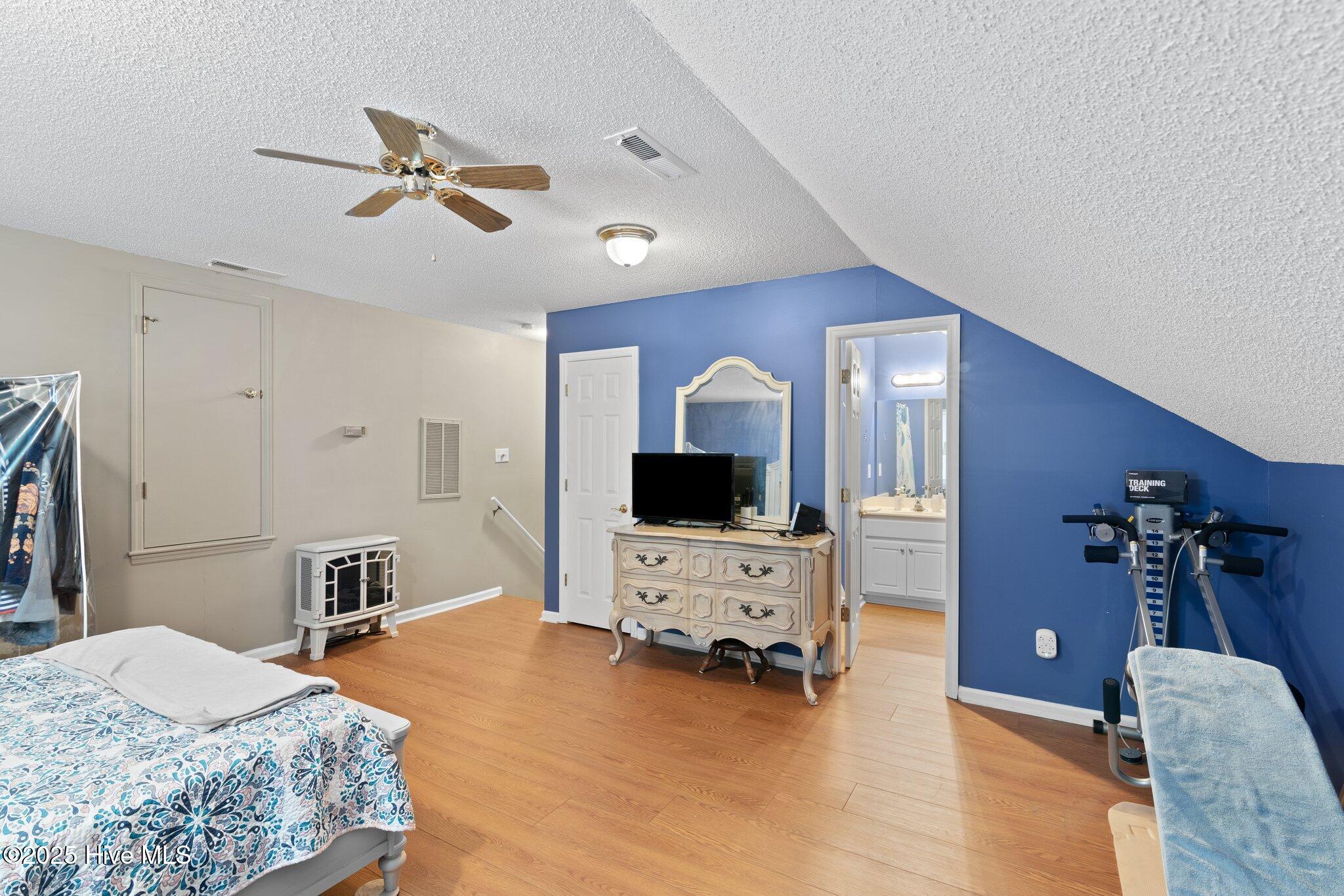 104 Boleyn Loop Property Photo 25