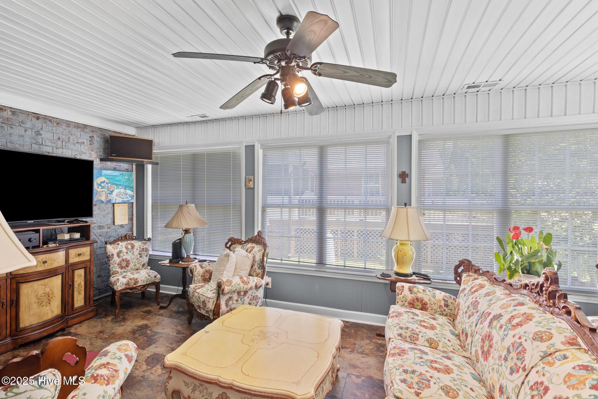 104 Boleyn Loop Property Photo 31