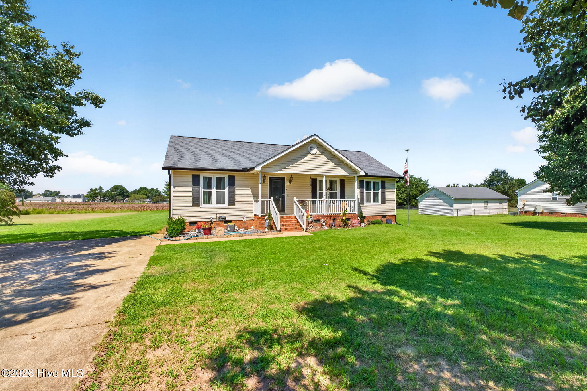 113 Crosswinds Drive Property Photo 4