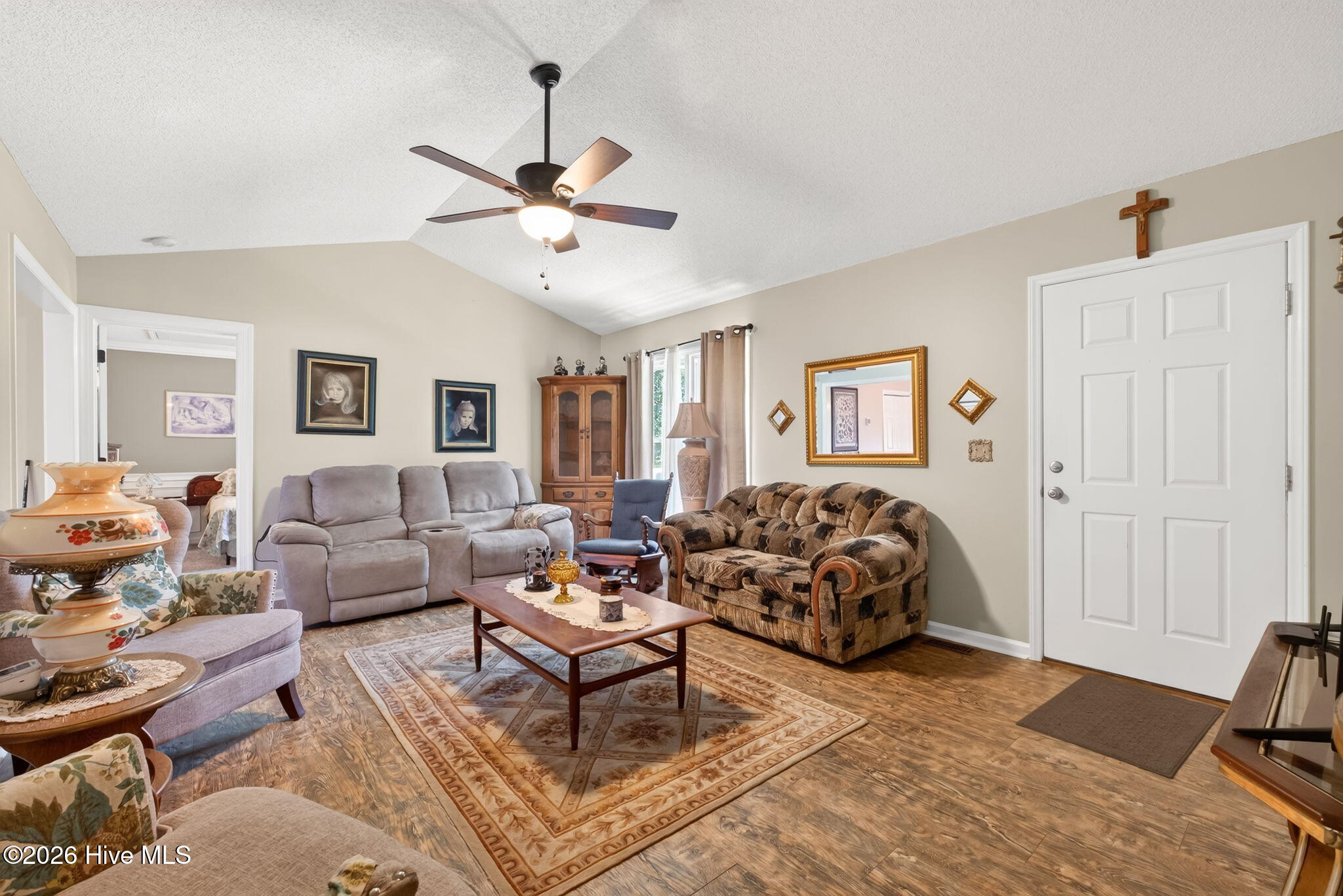 113 Crosswinds Drive Property Photo 6