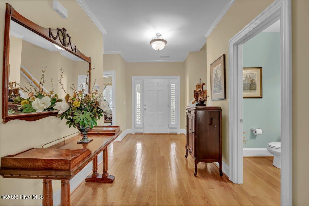 5208 Lone Eagle Court Property Photo 4