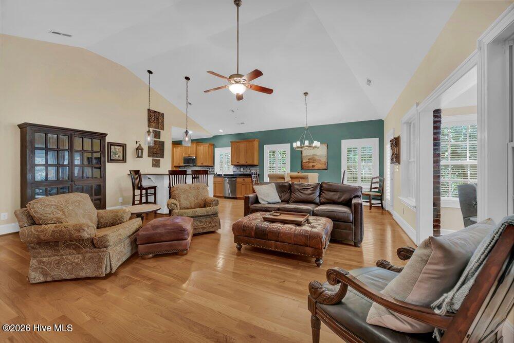 5208 Lone Eagle Court Property Photo 7