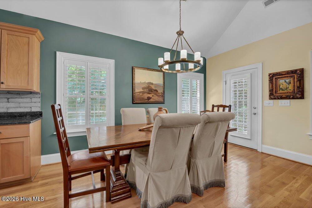 5208 Lone Eagle Court Property Photo 8