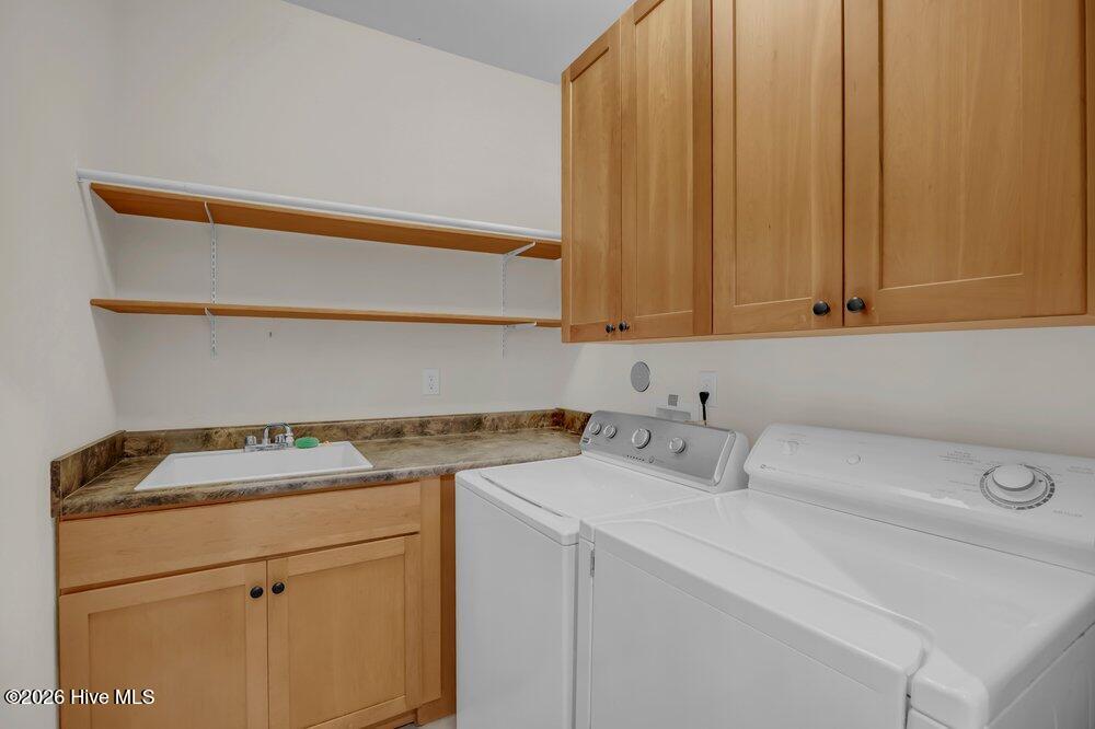 5208 Lone Eagle Court Property Photo 12