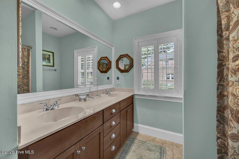 5208 Lone Eagle Court Property Photo 22