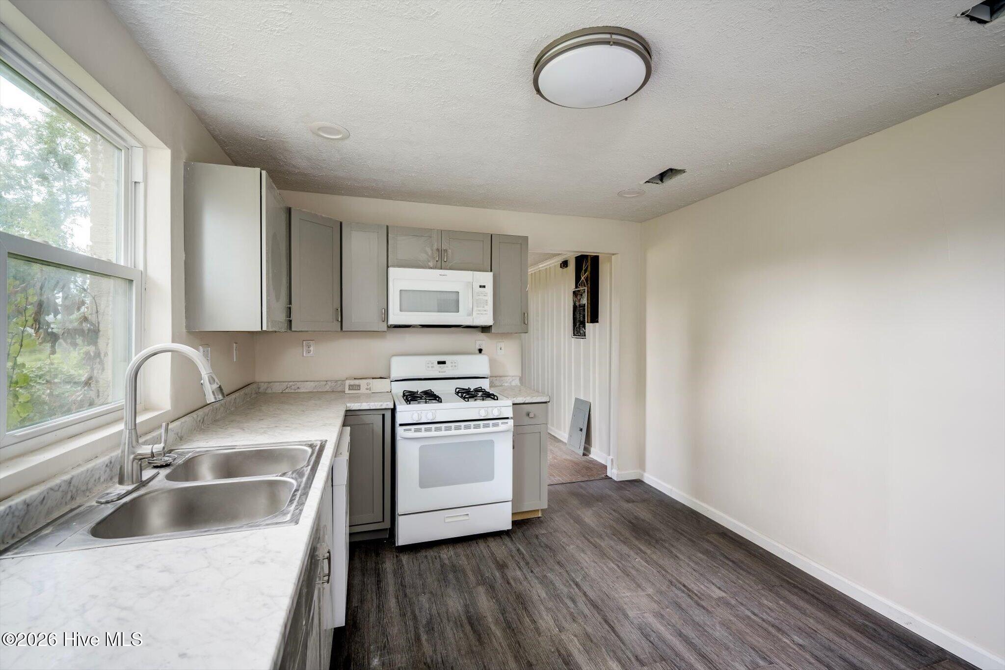 1117 Turpin Street Property Photo 14