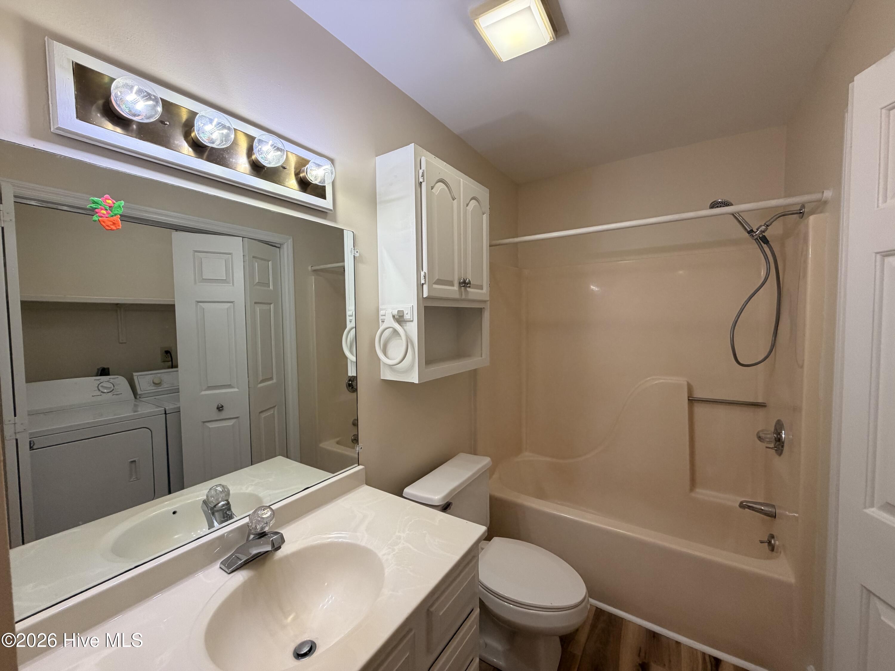 1800 Bay Street Property Photo 11