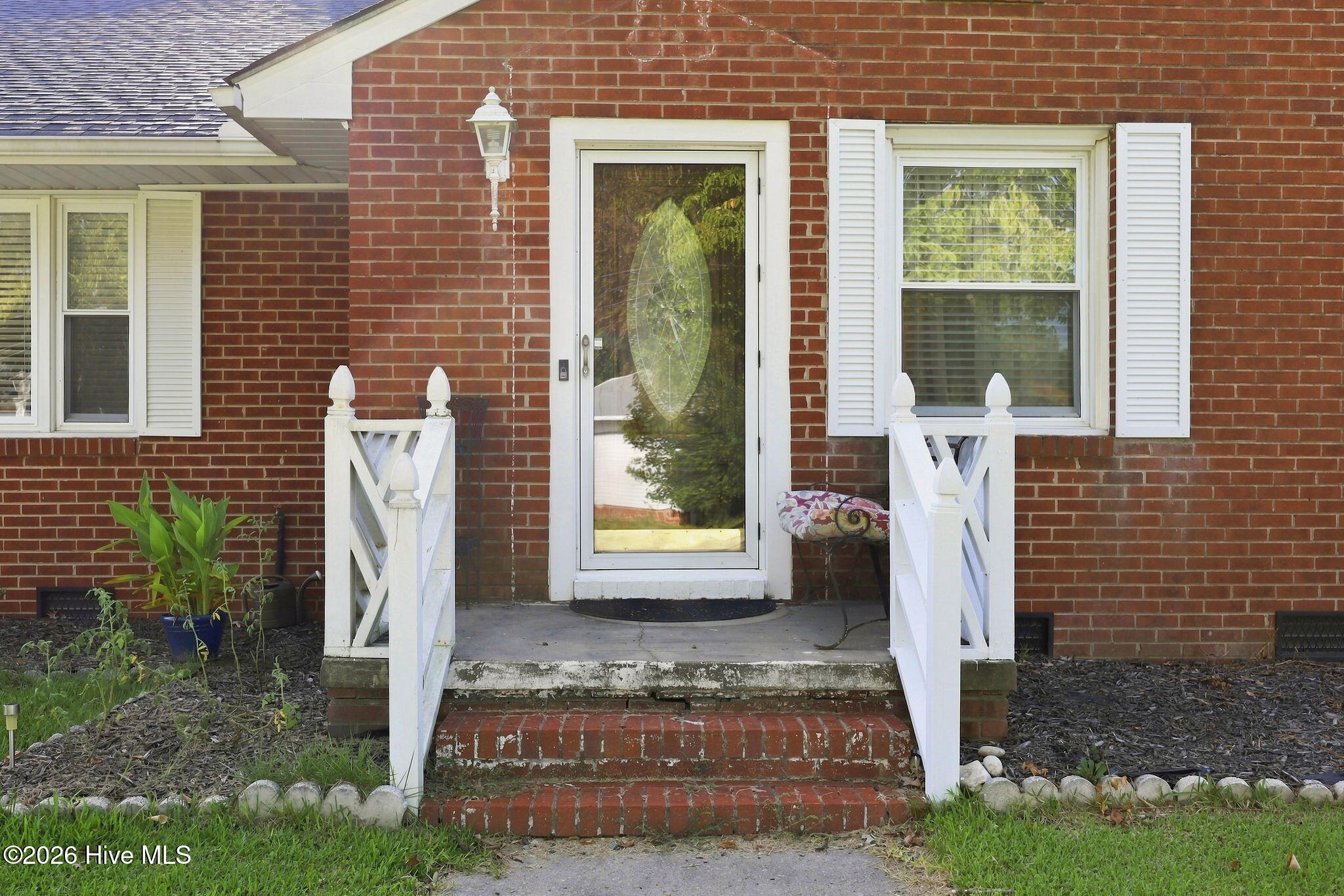 4048 Pitt Street Property Photo 4