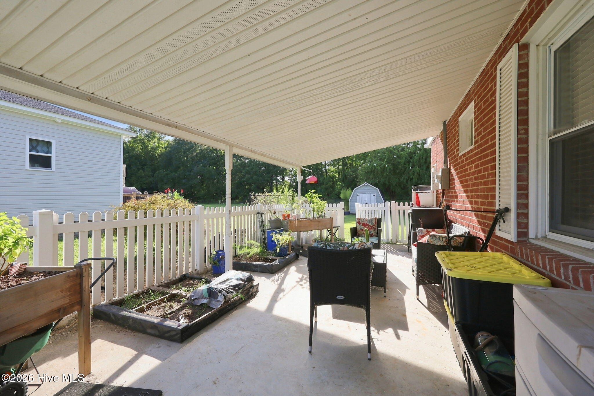 4048 Pitt Street Property Photo 11