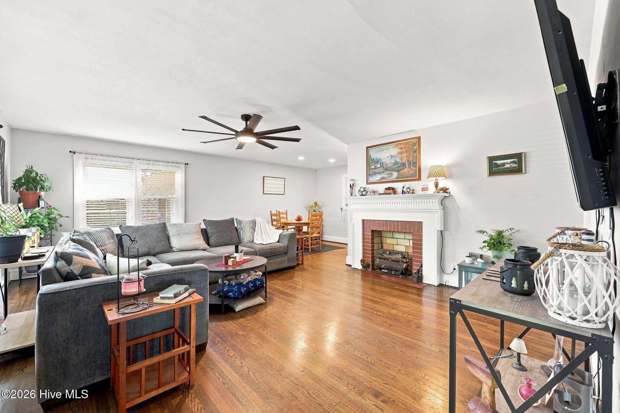 4048 Pitt Street Property Photo 15
